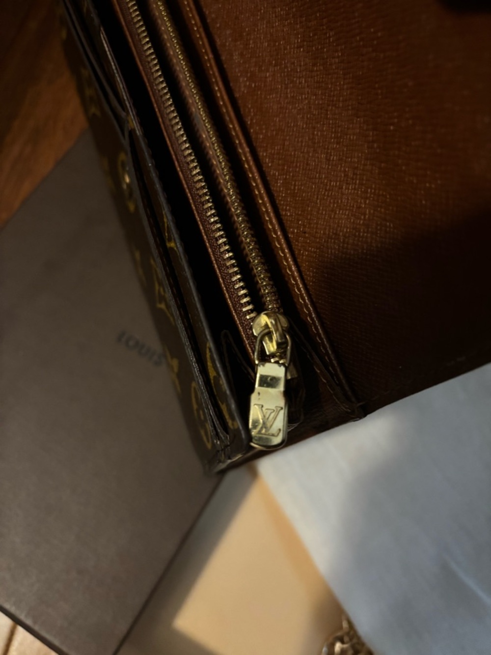 Louis Vuitton Monogram Sarah Wallet with Chain - Picture 6 of 13
